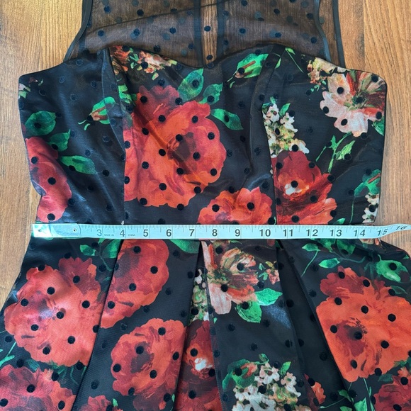 Beautiful Cleo Party Dress - Picture 10 of 11